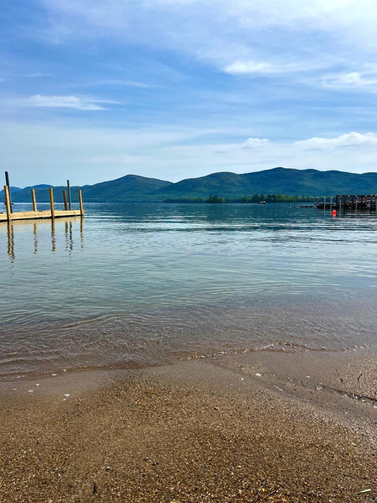 Waters Edge Lodge Lake George Exterior photo