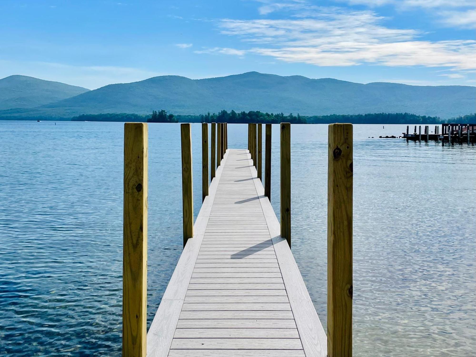 Waters Edge Lodge Lake George Exterior photo