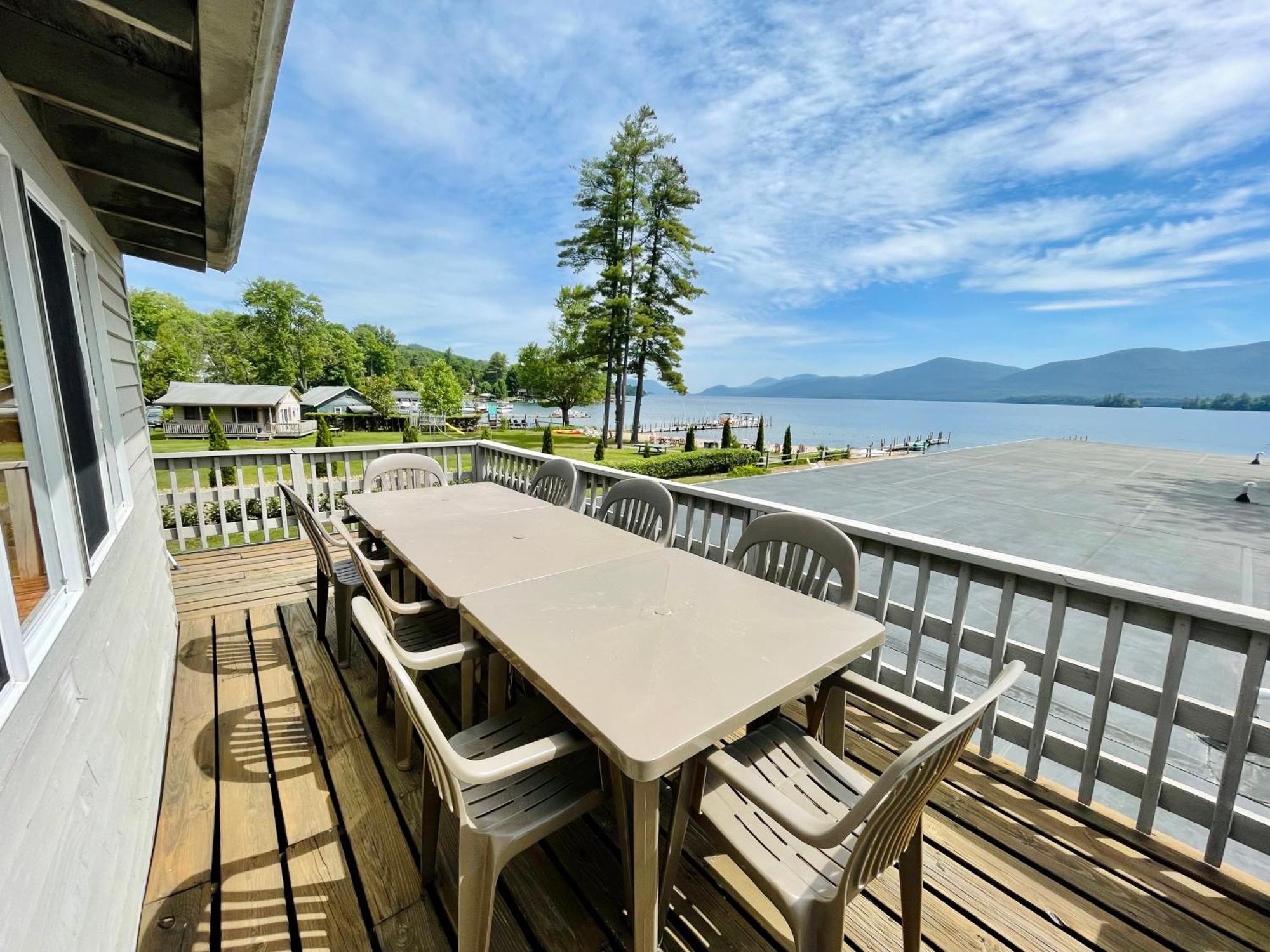 Waters Edge Lodge Lake George Exterior photo